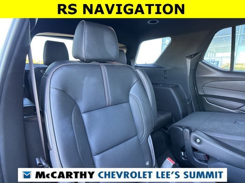 Used 2023 Chevrolet Traverse RS image 40