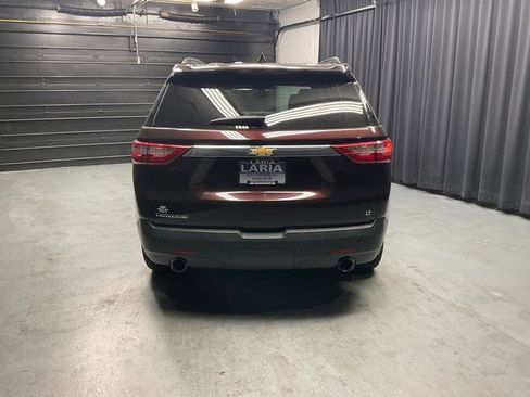 Used 2021 Chevrolet Traverse LT w/ LT Premium Package image 5