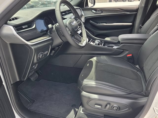 New 2026 Jeep Grand Cherokee Altitude RWD image 14