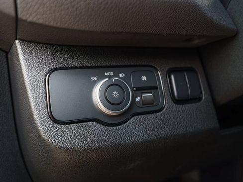 Used 2023 Mercedes-Benz Sprinter 2500 image 26