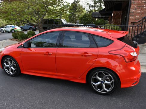 Used 2013 Ford Focus ST image 40