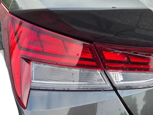 Used 2025 Hyundai Elantra SEL FWD image 11