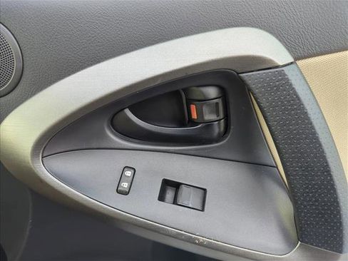 Used 2012 Toyota RAV4 FWD w/ Upgrade Value Pkg image 20