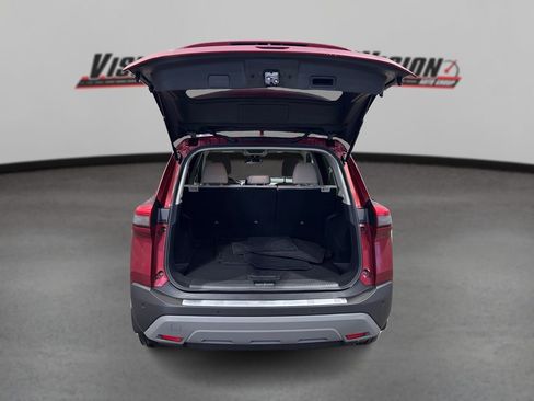 Used 2023 Nissan Rogue SV image 11