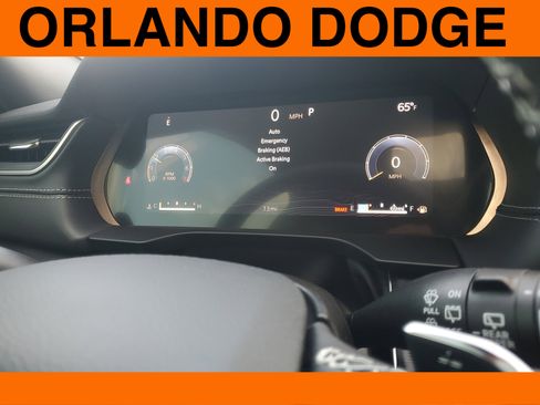 New 2025 Jeep Grand Cherokee L Laredo image 16