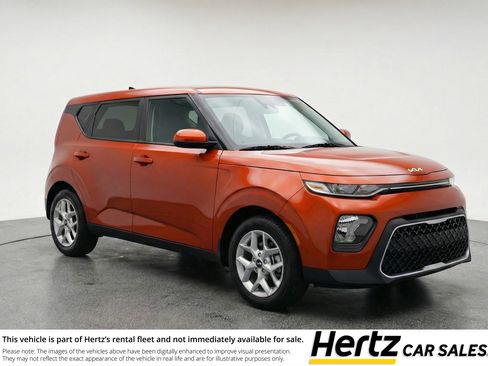 Used 2025 Kia Soul LX w/ LX Technology Package FWD image 1
