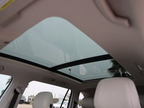 Used 2021 Volkswagen Tiguan SEL image 11