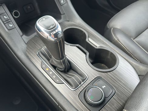 Used 2019 GMC Acadia SLT image 36