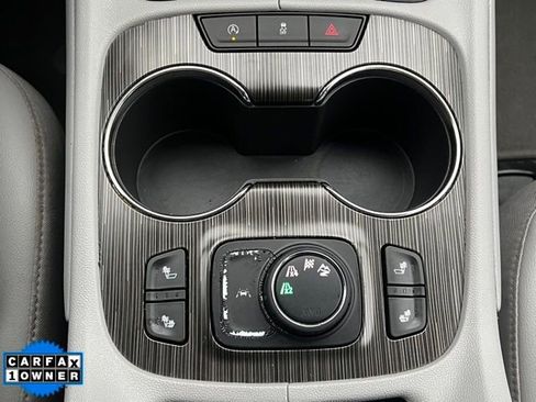 Used 2023 GMC Acadia SLT image 31