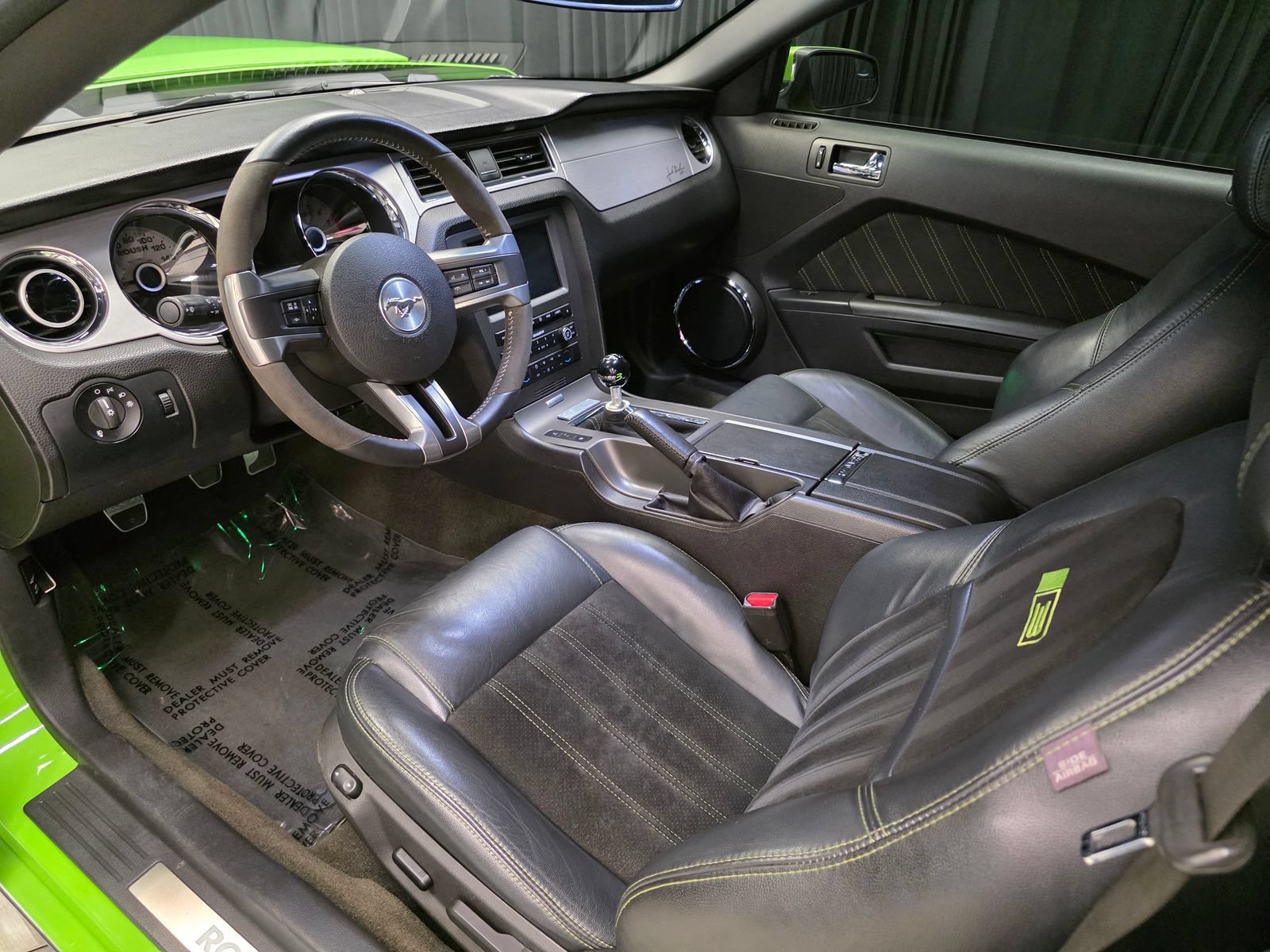 Used 2013 Ford Mustang GT Premium w/ Electronics Pkg RWD image 24