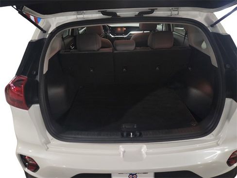 Used 2022 Kia Niro LXS image 25