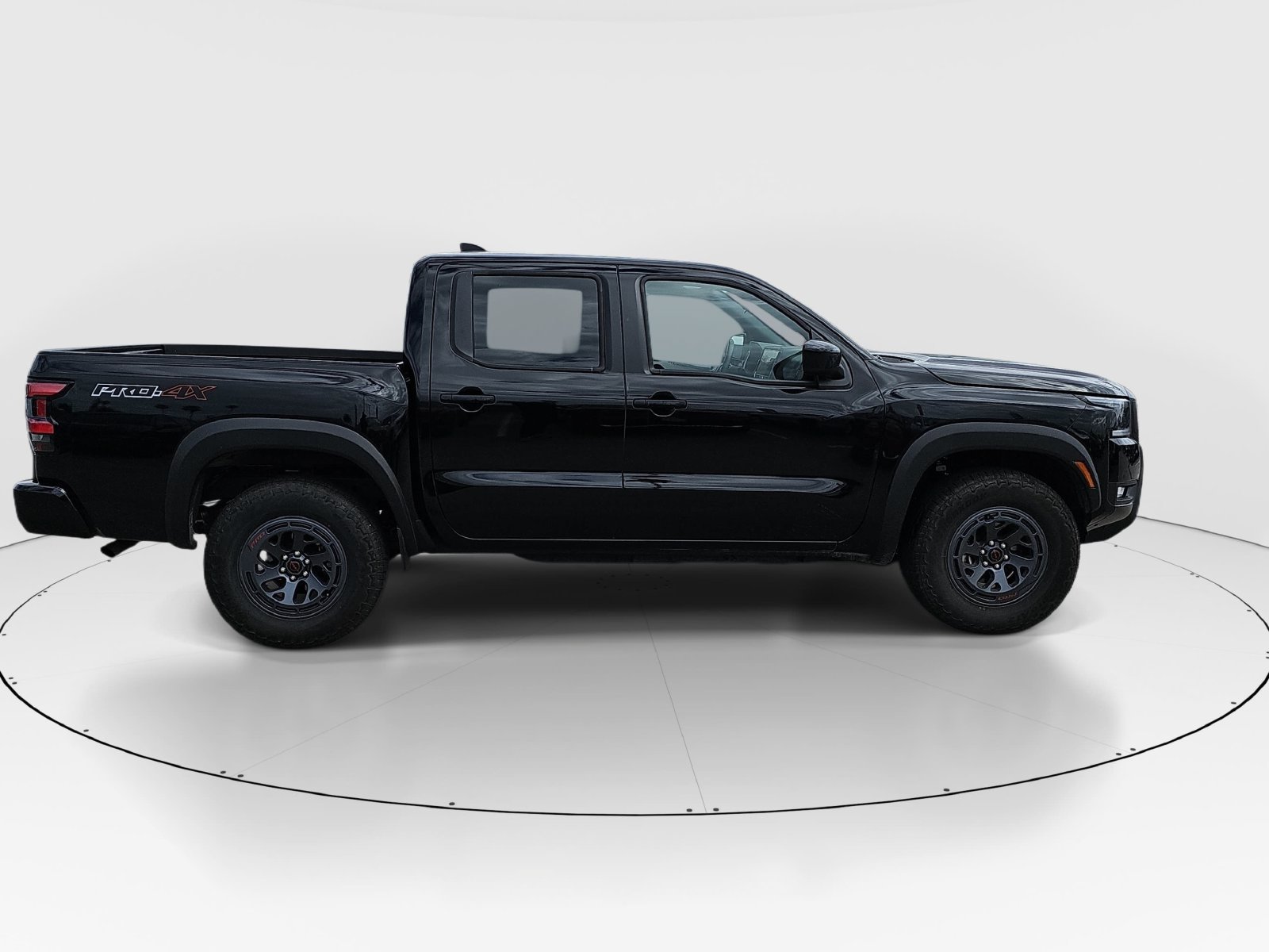 Used 2026 Nissan Frontier PRO-4X AWD/4WD image 4