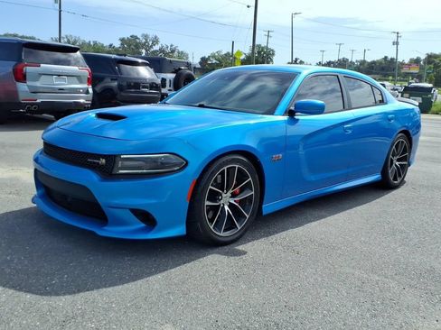 Used 2015 Dodge Charger R/T Scat Pack w/ Technology Group RWD image 3