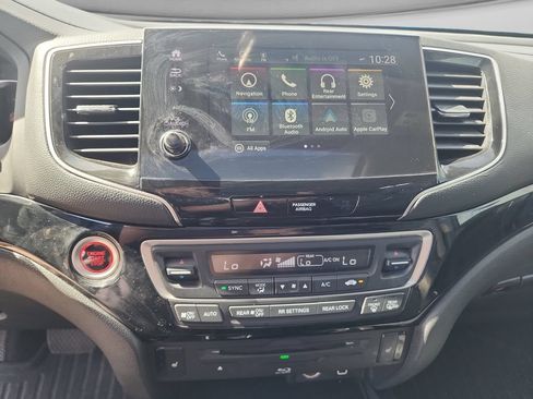 Used 2020 Honda Pilot Touring image 21