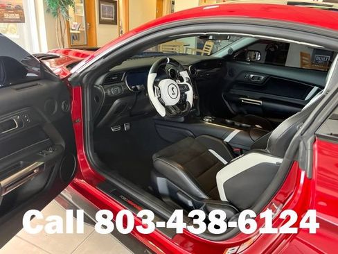 Used 2021 Ford Mustang Shelby GT500 w/ Carbon Fiber Track Pack RWD image 5