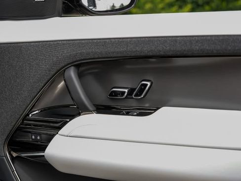 New 2026 Land Rover Range Rover Sport SE AWD/4WD image 57