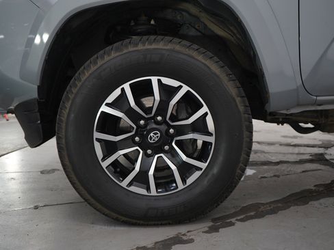Used 2021 Toyota Tacoma TRD Sport w/ TRD Premium Sport Package AWD/4WD image 28