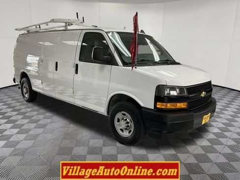 Used 2021 Chevrolet Express 2500 Extended w/ Driver Convenience Package RWD image 5