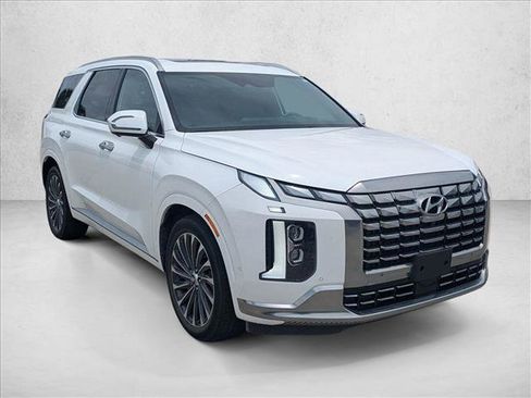 Used 2024 Hyundai Palisade Calligraphy AWD/4WD image 3