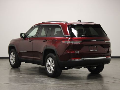 Used 2023 Jeep Grand Cherokee Limited AWD/4WD image 6