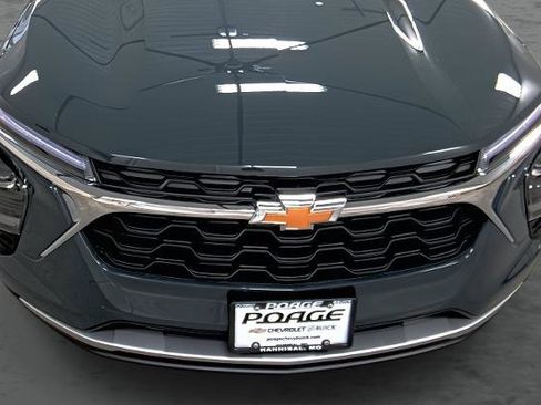 New 2026 Chevrolet Trax LT w/ Driver Confidence Package FWD image 16