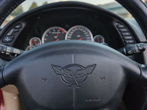 Used 1999 Chevrolet Corvette Convertible w/ Memory Pkg image 22