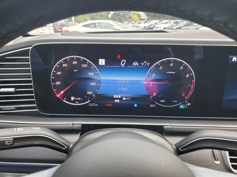 Used 2024 Mercedes-Benz GLS 580 4MATIC image 14