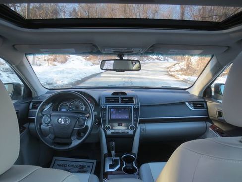 Used 2013 Toyota Camry XLE image 8