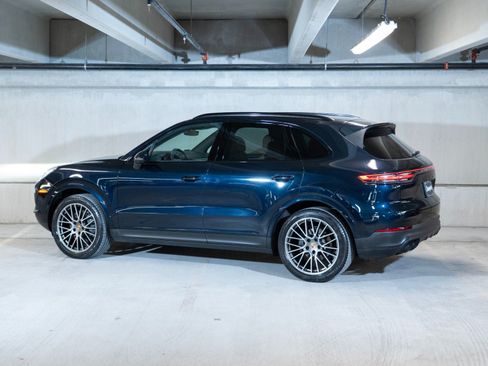 Certified 2023 Porsche Cayenne S Platinum AWD/4WD image 3
