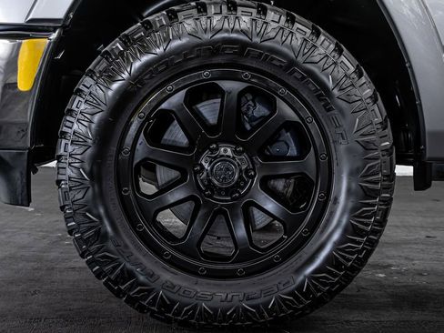 Used 2019 RAM 1500 Laramie image 18