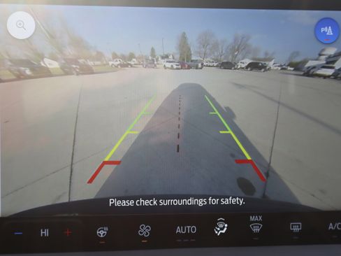 Used 2025 Ford Escape SE w/ PHEV Premium Package image 19