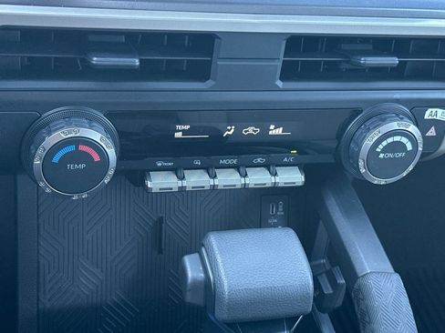 Certified 2025 Toyota Tacoma SR5 image 18