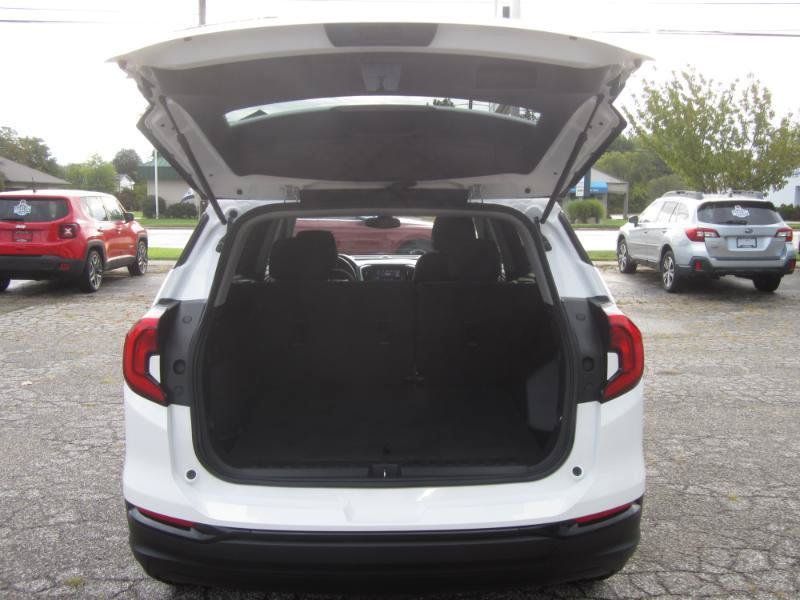 Used 2021 GMC Terrain SLE w/ Driver Convenience Package FWD image 32