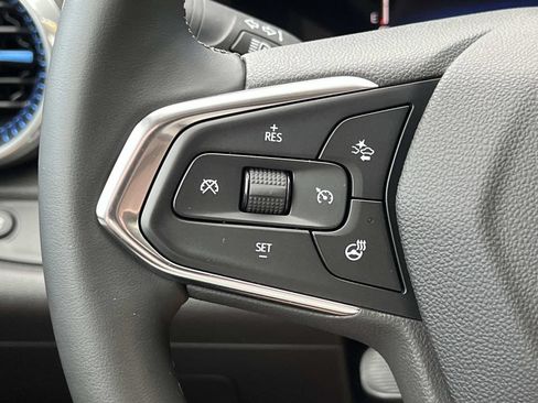 Used 2024 Chevrolet Trax LT w/ Driver Confidence Package FWD image 21