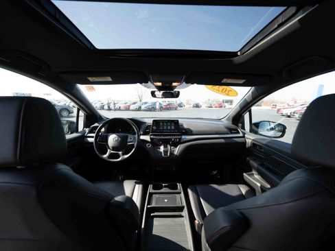 Used 2025 Honda Odyssey Sport-L image 19