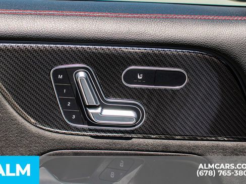 Used 2024 Mercedes-Benz GLB 250 image 37