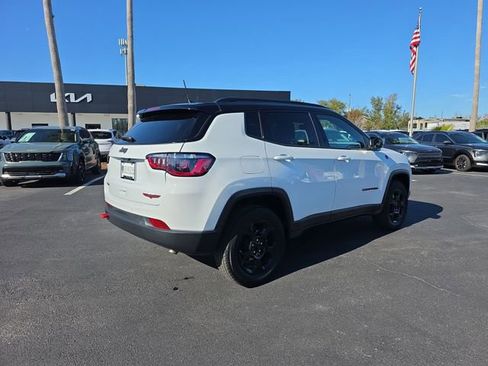 Used 2024 Jeep Compass Trailhawk image 4