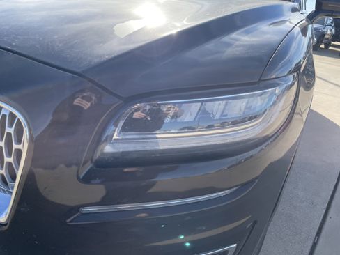 Used 2019 Lincoln Nautilus Select image 10