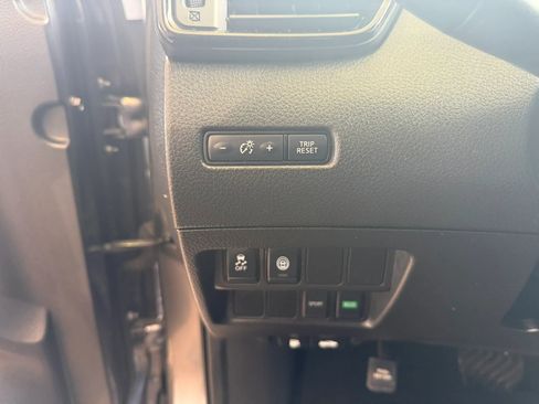 Used 2020 Nissan Rogue Sport S FWD image 18