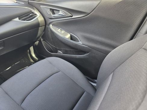 Used 2020 Chevrolet Malibu LS image 16