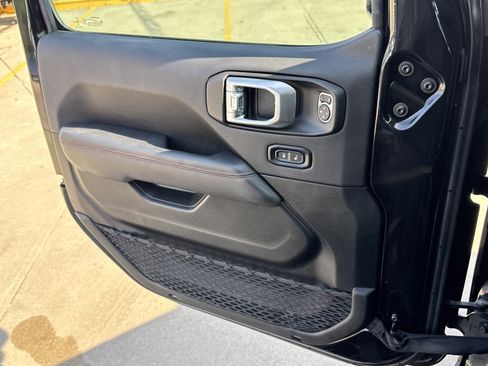 Used 2023 Jeep Gladiator Rubicon w/ Cold Weather Group image 26