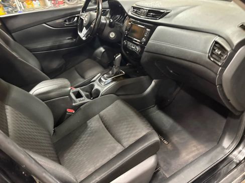 Used 2020 Nissan Rogue S w/ Special Edition Package image 32