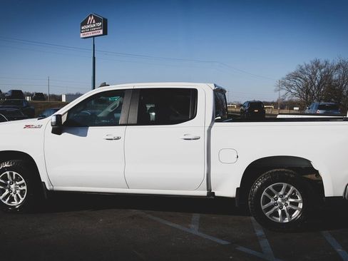 Used 2021 Chevrolet Silverado 1500 LT w/ Z71 Off-Road Package image 22