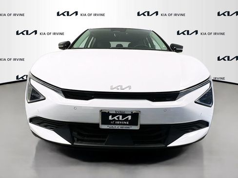 New 2026 Kia EV6 Light RWD image 2