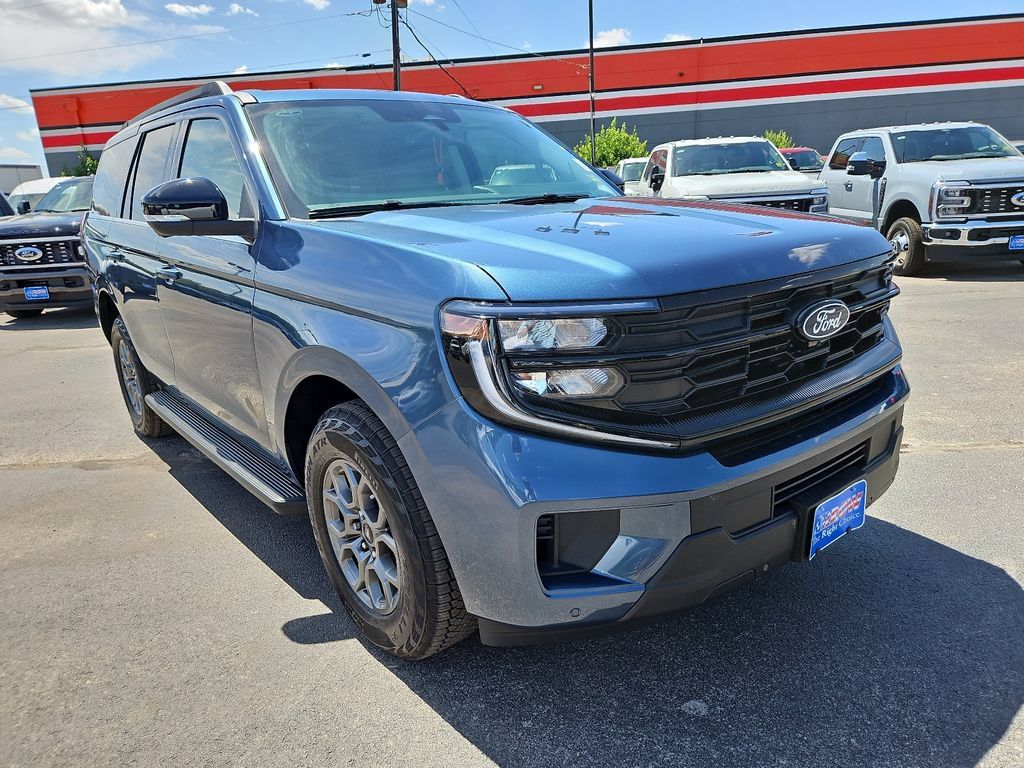New 2027 Ford Expedition Active RWD image 2