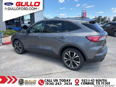 Used 2021 Ford Escape SE w/ SE Sport Appearance Package FWD image 3