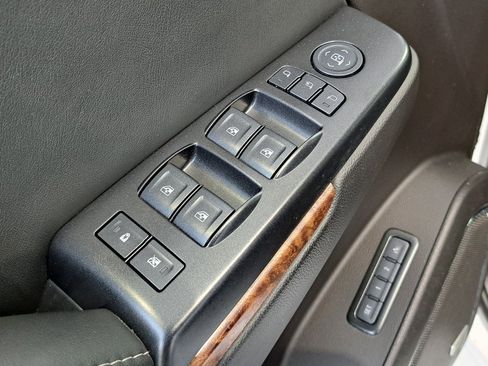 Used 2017 Chevrolet Tahoe Premier image 22