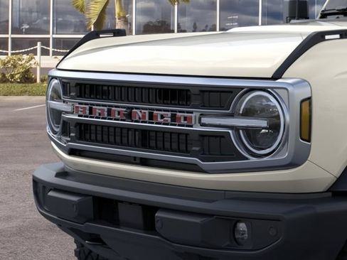New 2026 Ford Bronco Outer Banks w/ Sasquatch Package AWD/4WD image 19