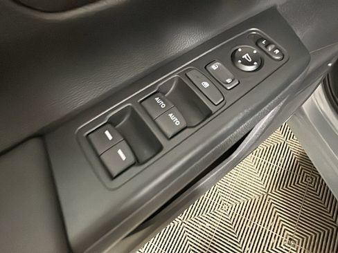 Used 2024 Honda CR-V Sport image 11