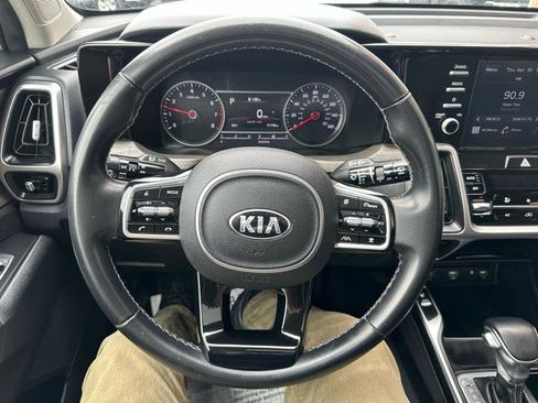 Used 2021 Kia Sorento EX w/ Panoramic Sunroof Package AWD/4WD image 17